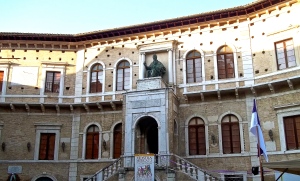 Palazzo dei Priori on Piazza del Popolo